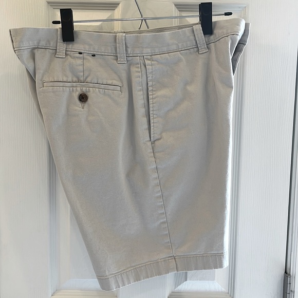 J.Crew Factory Men’s 34 Light Khaki Flat Front Chino Short Like New Condition - Picture 2 of 5